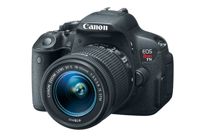 Canon EOS Rebel T5i700Dデジタル一眼レフ18.0MPカメラ（18-55mm EF-S f / 3.5-5.6 IS STMレンズ付き）、3.0インチバリアングルタッチスクリーンLCD、ブラック