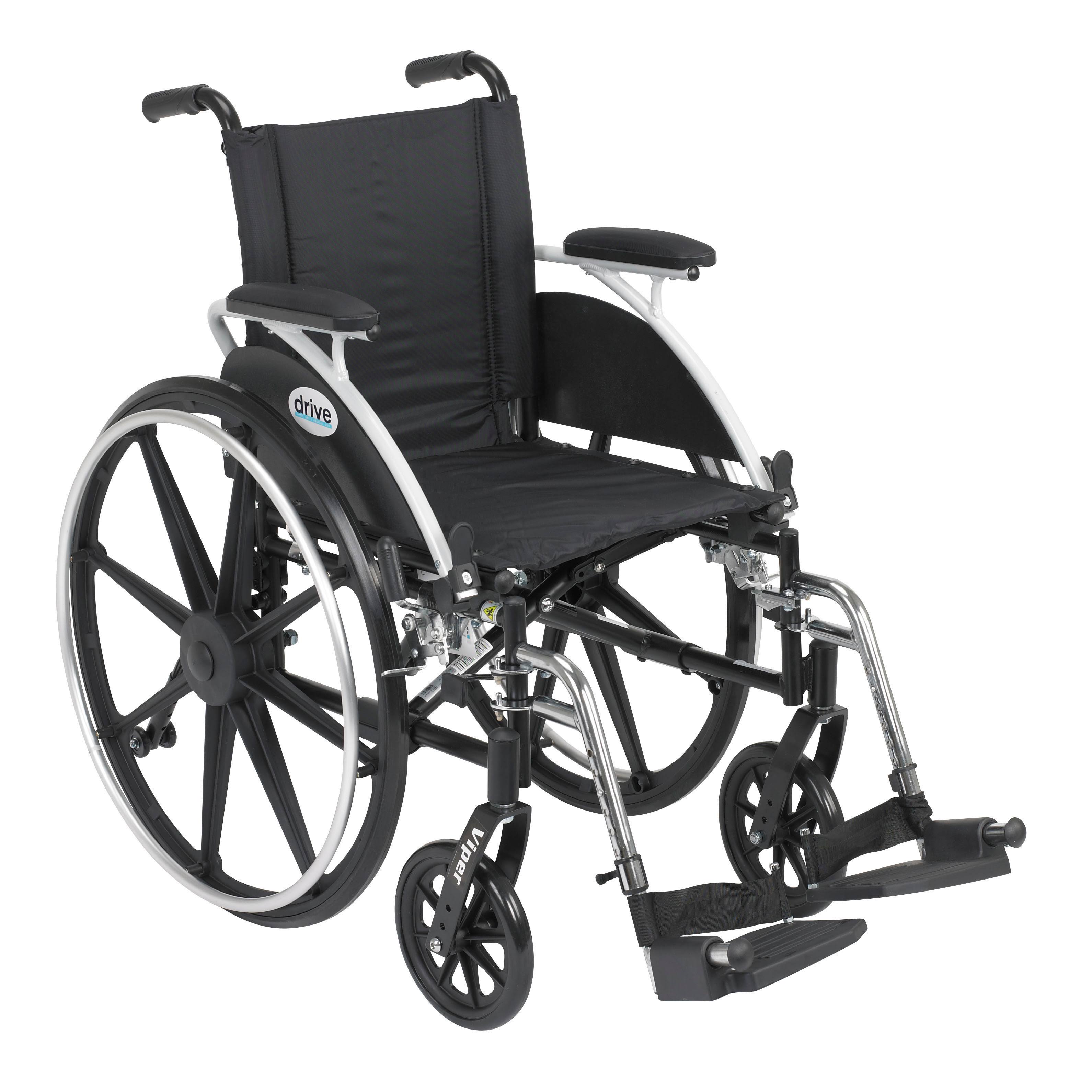 Drive Medical さまざまなフリップバックデスクアームスタイルとフロントリギングオプションを備えたバイパー車椅子、ブラック、14フィート
